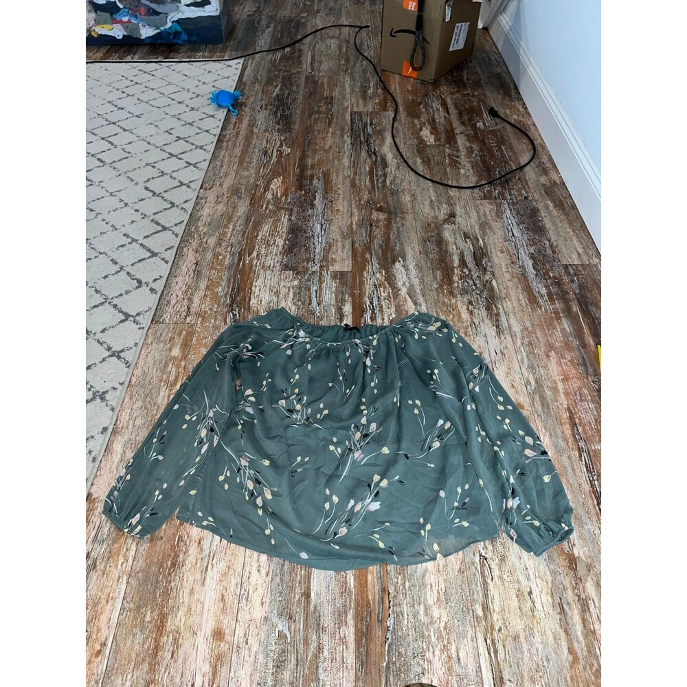 Women’s Floral Print Off Shoulder Top Size Large